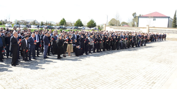 31 Mart – Azərbaycanlıların Soyqırımı Günü ilə əlaqədar Saatlı rayonunda Şəhidlər Abidə-Xatirə Kompleksi ziyarət olundu